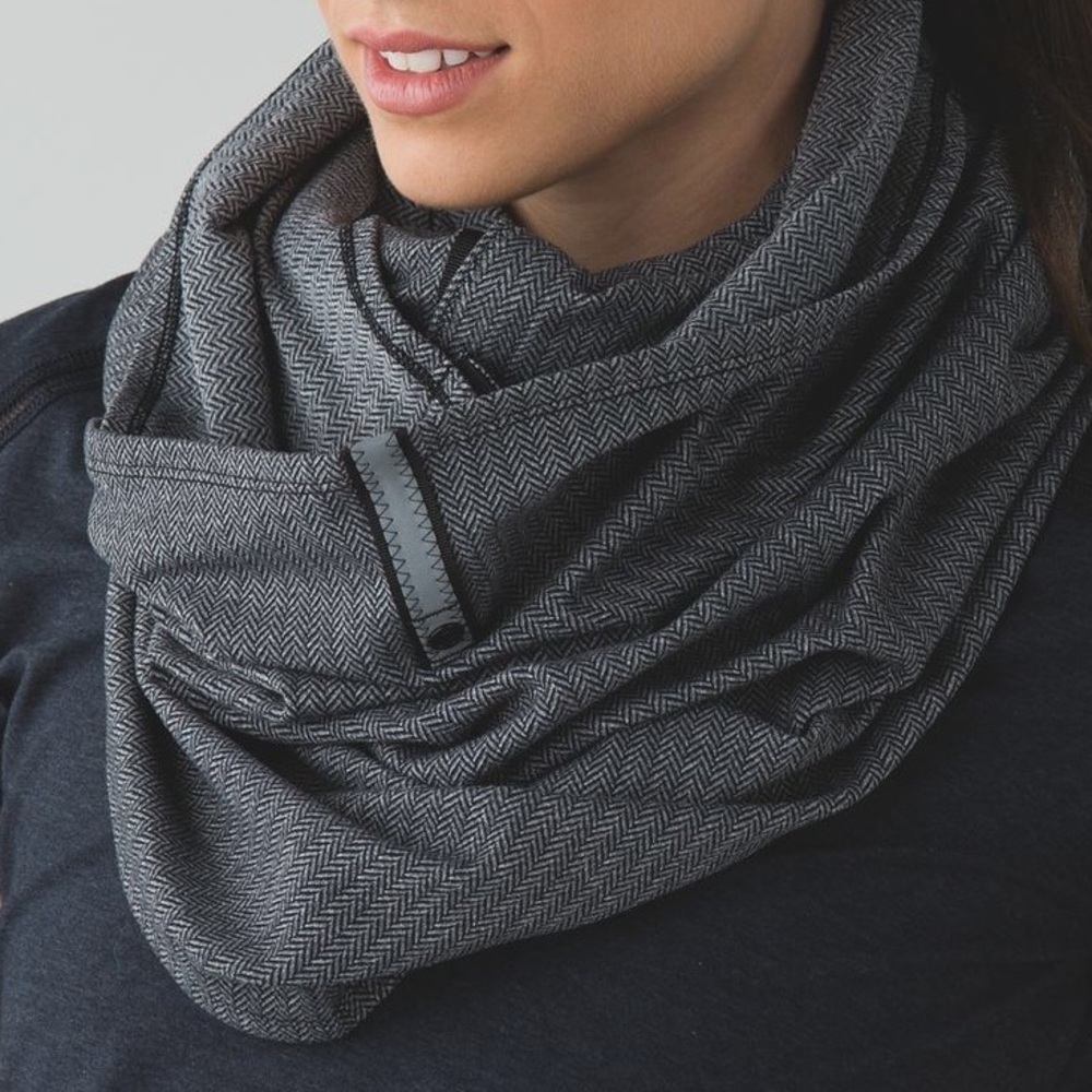 Lululemon Vinyasa Scarf Herringbone Gray Wrap
